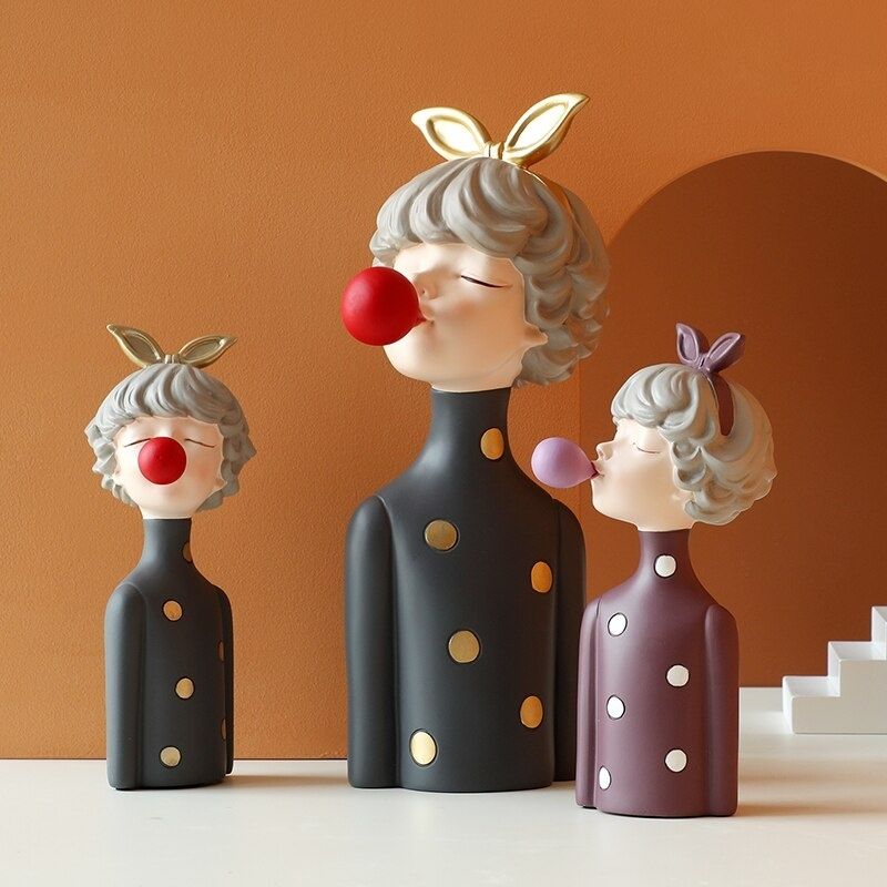 Escultura Boneca Decorativa Lilly Ball Estatueta