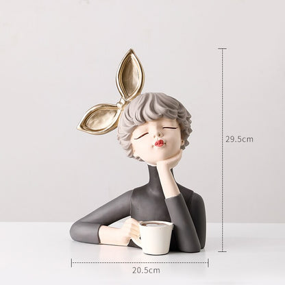Escultura Boneca Decorativa Lilly Max Café Estatueta