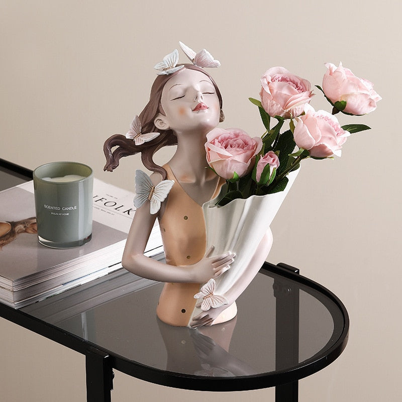 Escultura Boneca Decorativa Lilly Butterfly Flores Estatueta